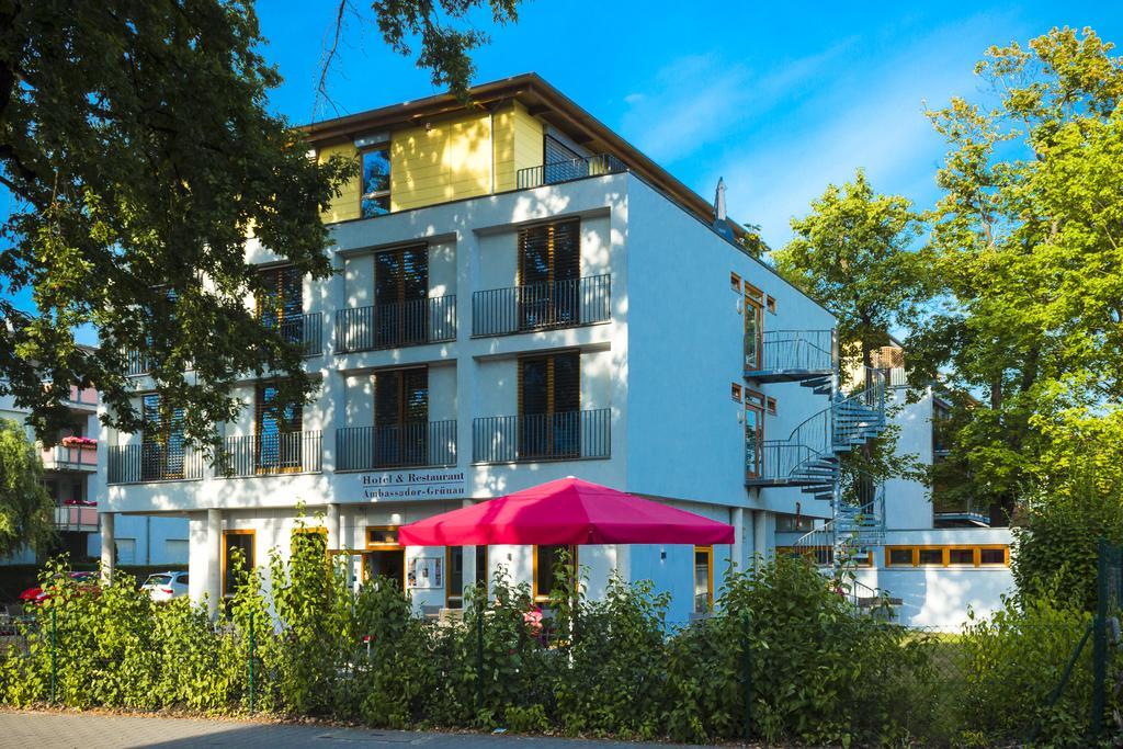 Hotel Ambassador-Berlin Gruenau Экстерьер фото